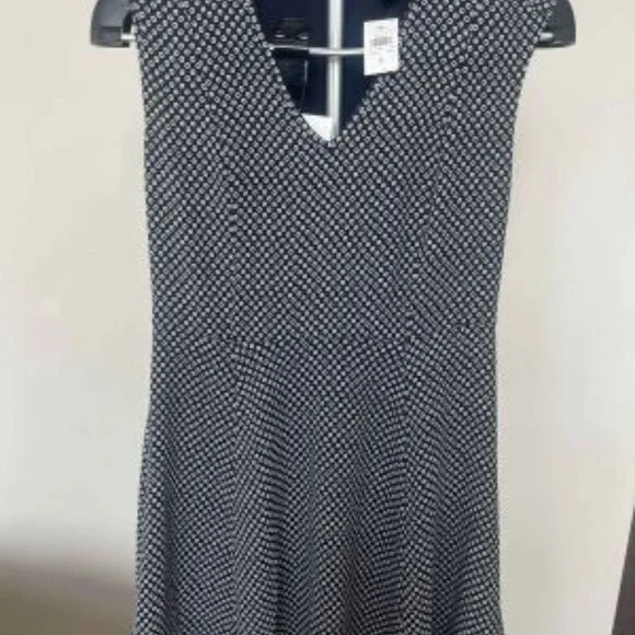 Dress - Picture 4 of 5